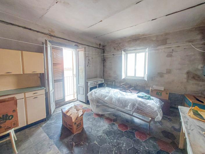 Image No.35-5 Bed Townhouse for sale