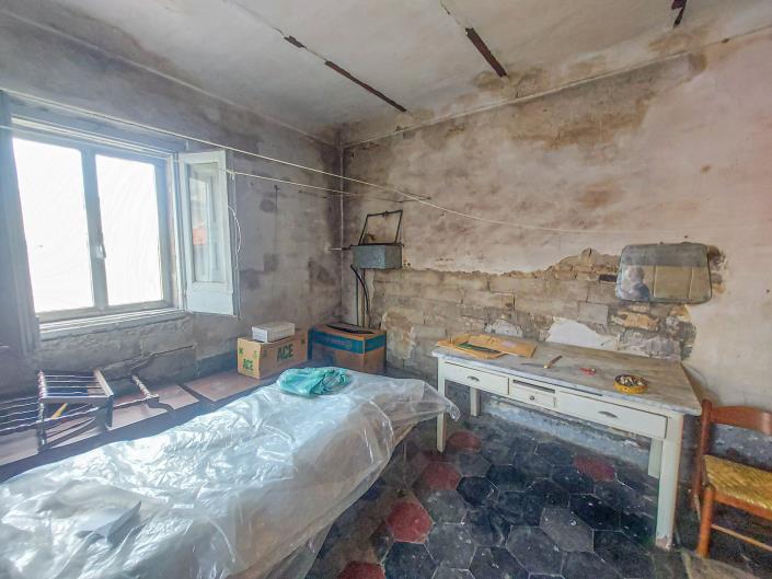 Image No.36-5 Bed Townhouse for sale