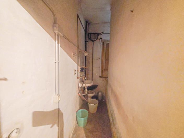 Image No.41-5 Bed Townhouse for sale