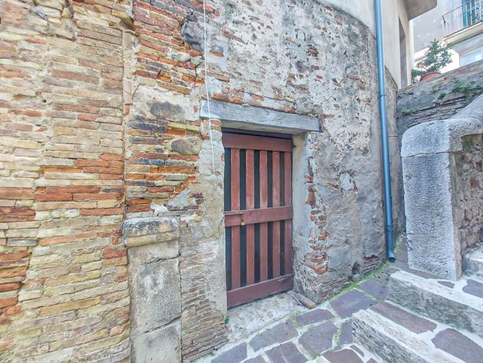 Image No.51-5 Bed Townhouse for sale