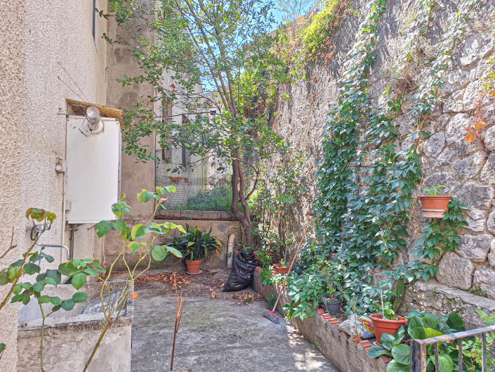 Image No.3-2 Bed Townhouse for sale