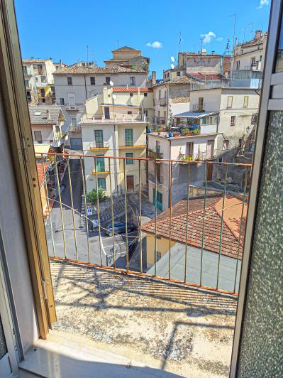 Image No.5-2 Bed Townhouse for sale