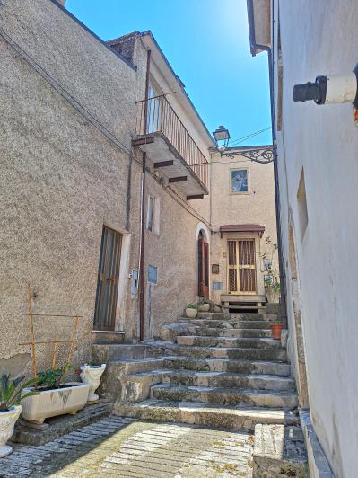 Image No.6-2 Bed Townhouse for sale