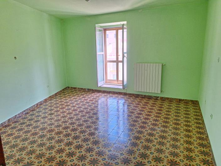 Image No.10-2 Bed Townhouse for sale