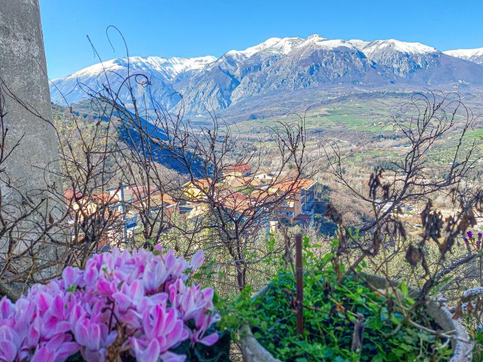 Image No.3-4 Bed Townhouse for sale