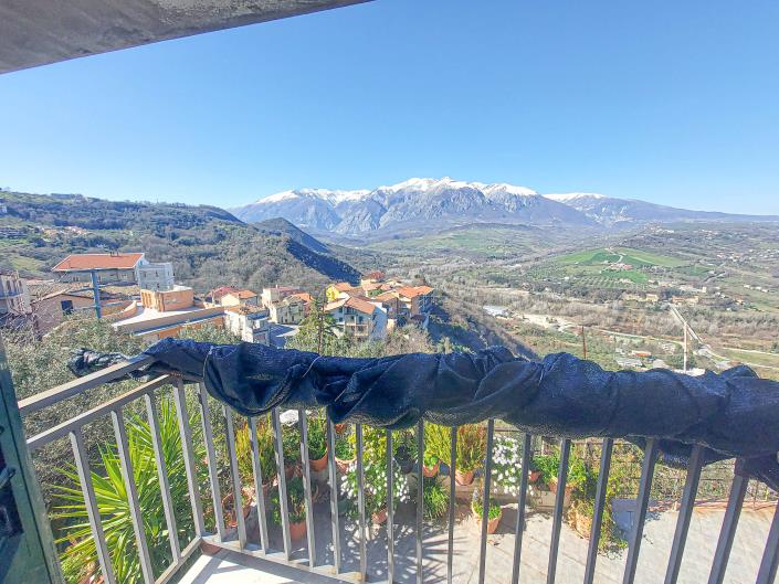 Image No.38-4 Bed Townhouse for sale