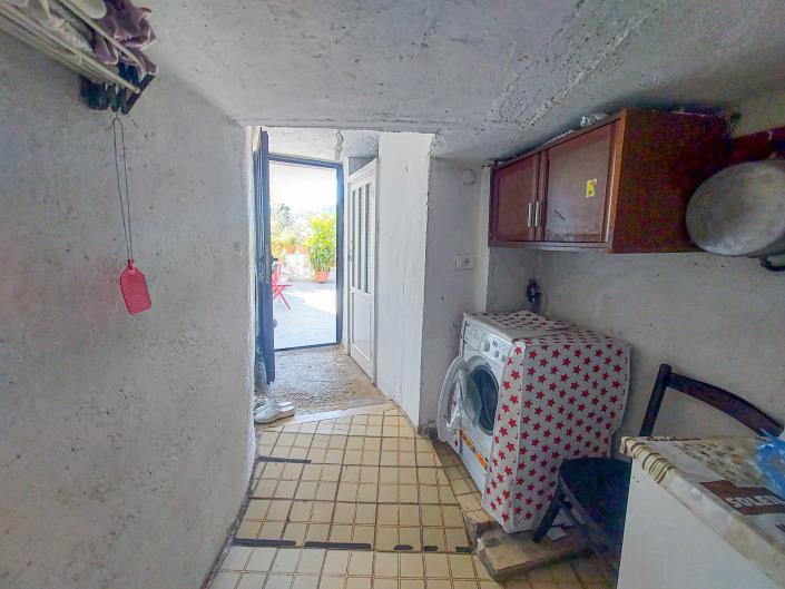 Image No.54-4 Bed Townhouse for sale