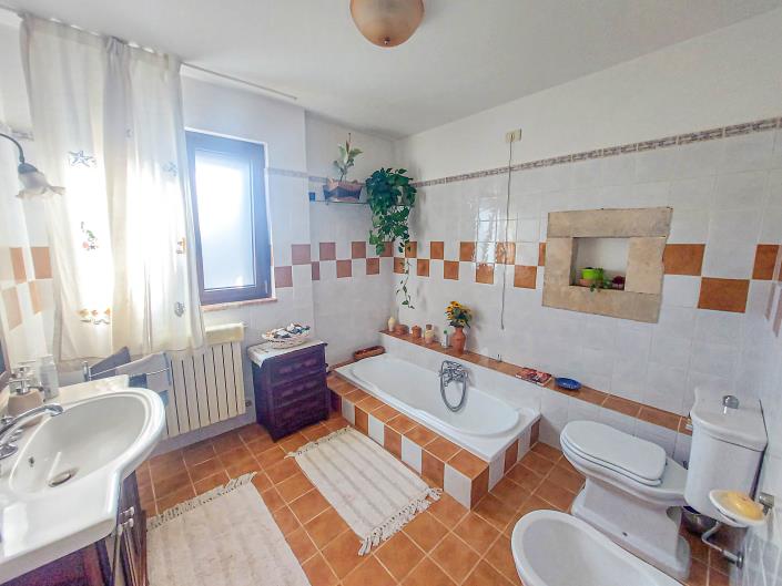 Image No.27-3 Bed Villa for sale