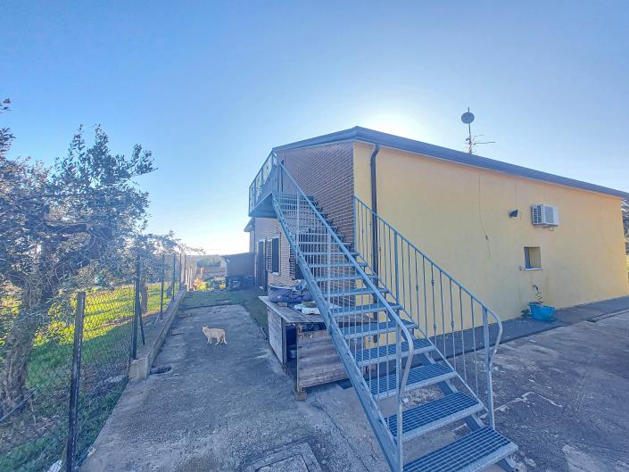 Image No.42-2 Bed Villa for sale