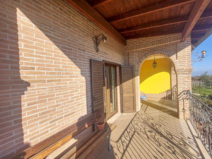 Image No.9-2 Bed Villa for sale