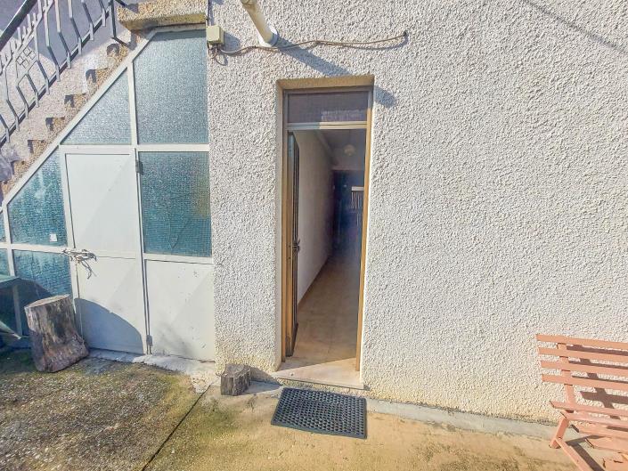 Image No.24-2 Bed Villa / Detached for sale