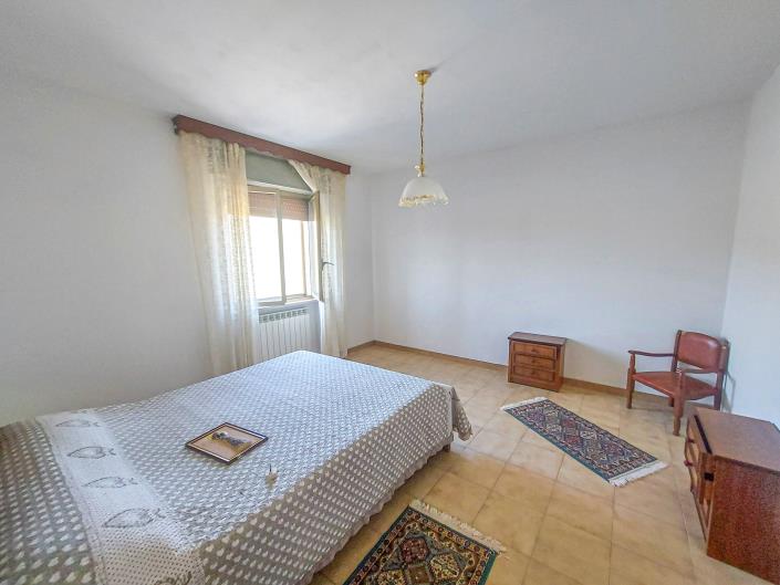 Image No.16-2 Bed Villa / Detached for sale