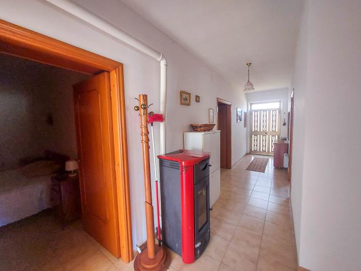 Image No.14-2 Bed Villa / Detached for sale