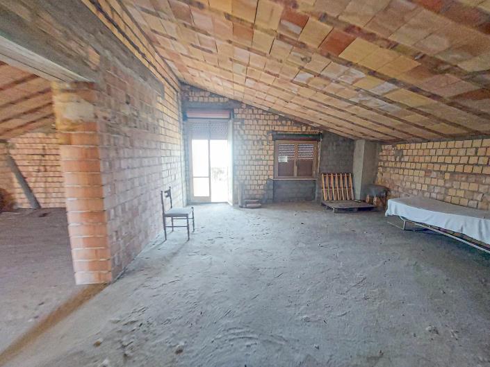 Image No.31-2 Bed Villa / Detached for sale