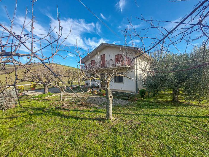 Image No.40-2 Bed Villa / Detached for sale