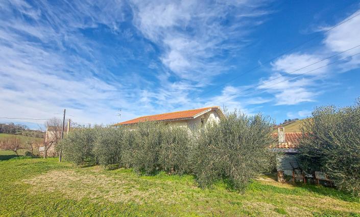 Image No.42-2 Bed Villa / Detached for sale