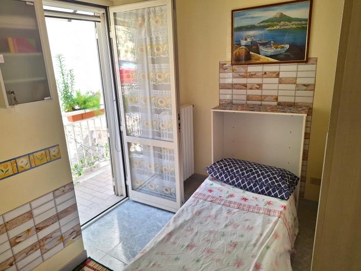 Image No.19-5 Bed Property for sale