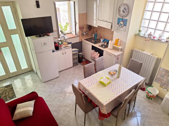 Image No.18-5 Bed Property for sale