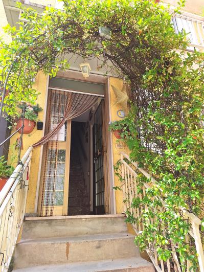 Image No.2-5 Bed Property for sale