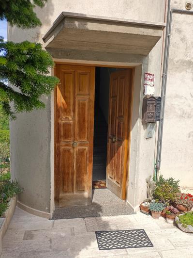 Image No.4-4 Bed Country Property for sale