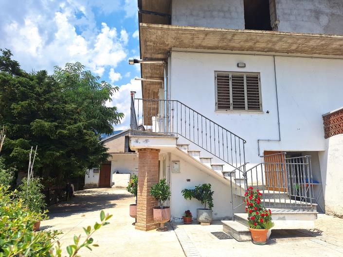 Image No.5-3 Bed Villa / Detached for sale