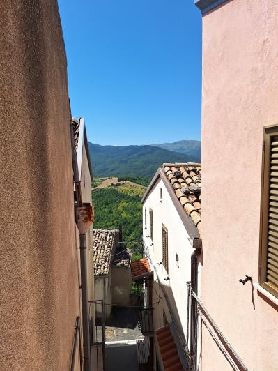 Image No.12-3 Bed Country House for sale