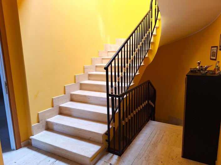 Image No.21-3 Bed Villa / Detached for sale