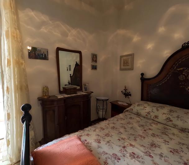 Image No.21-2 Bed Semi-Detached for sale