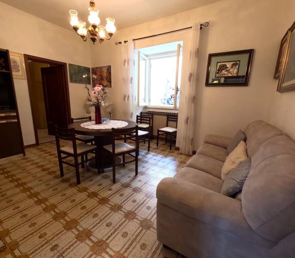 Image No.9-2 Bed Semi-Detached for sale