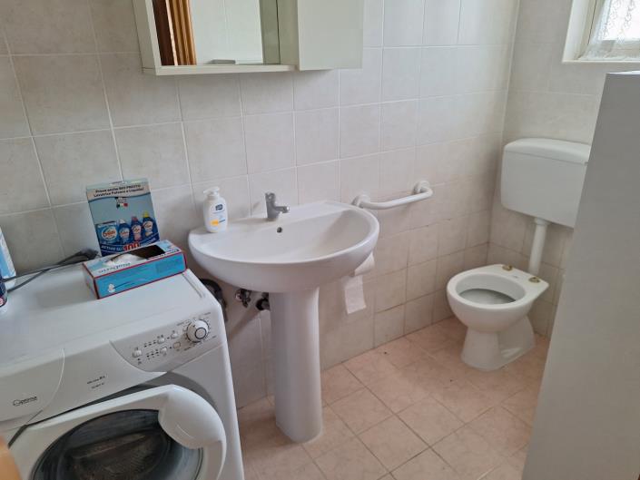 Image No.19-5 Bed Townhouse for sale