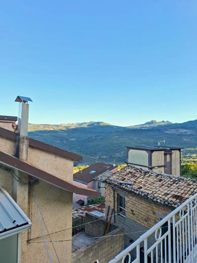 Image No.29-4 Bed House for sale