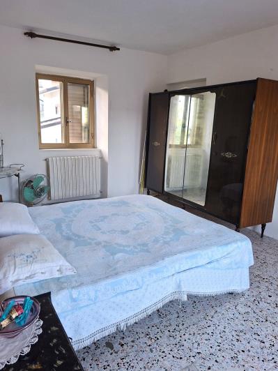 Image No.28-4 Bed House for sale