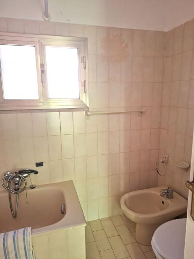 Image No.26-4 Bed House for sale