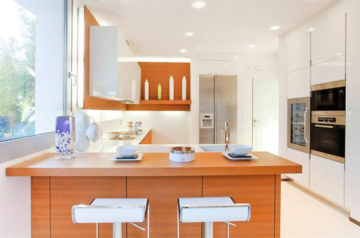 Image No.10-4 Bed House for sale