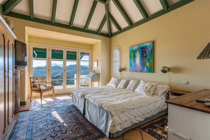 Image No.10-8 Bed House for sale