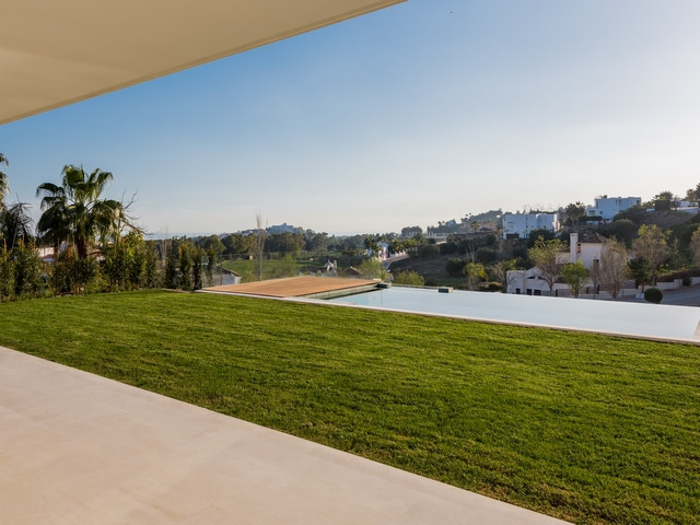 Image No.11-5 Bed House for sale