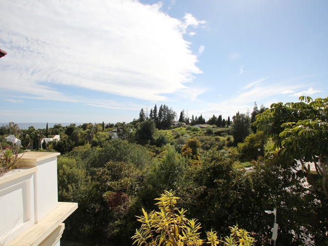 Image No.3-5 Bed House for sale