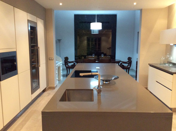 Image No.26-6 Bed House for sale