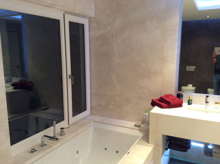 Image No.30-6 Bed House for sale