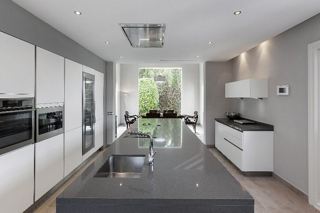 Image No.9-6 Bed House for sale