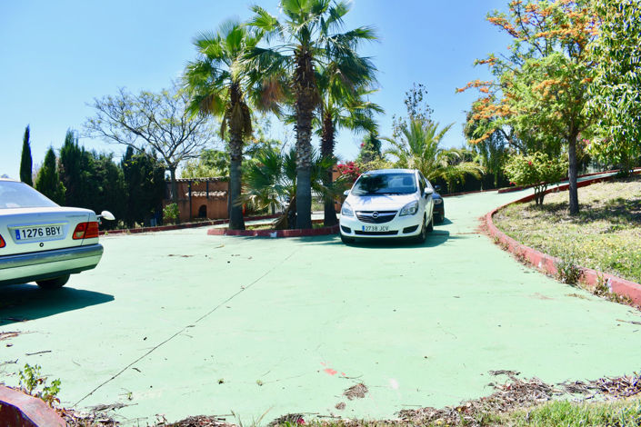 Image No.19-4 Bed House for sale