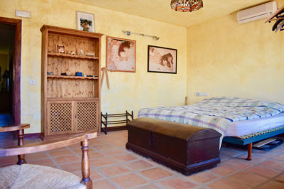 7-aa4cc561180b369757c0bb4af9886cd3