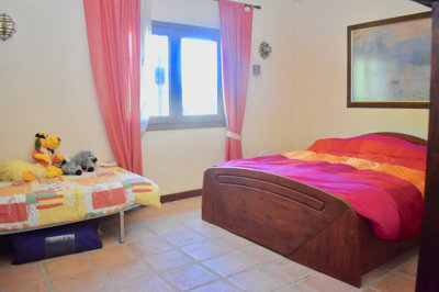 8-e64a9055bba3e77ac8aca3b893cdf826