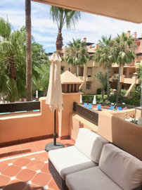 10-bb915d1cb19341576dcdc994b81ab9c5