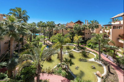 12-53013098fcab6c38b1379cd33298e050