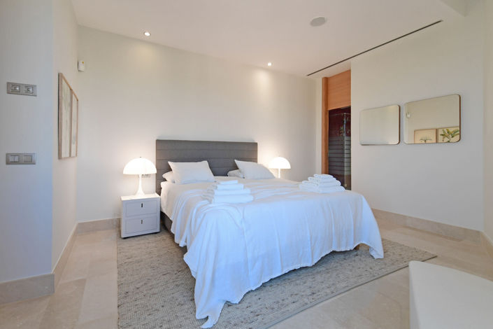 Image No.16-7 Bed House for sale