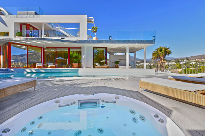 Image No.27-7 Bed House for sale