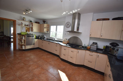 8-e64a9055bba3e77ac8aca3b893cdf826