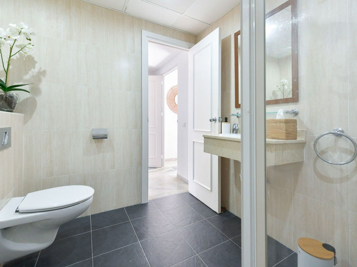 Image No.17-2 Bed Apartment for sale