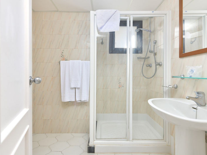 Image No.23-2 Bed Apartment for sale